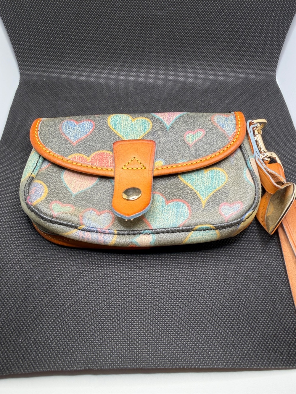 Y2K dooney and Bourke hearts wristlet